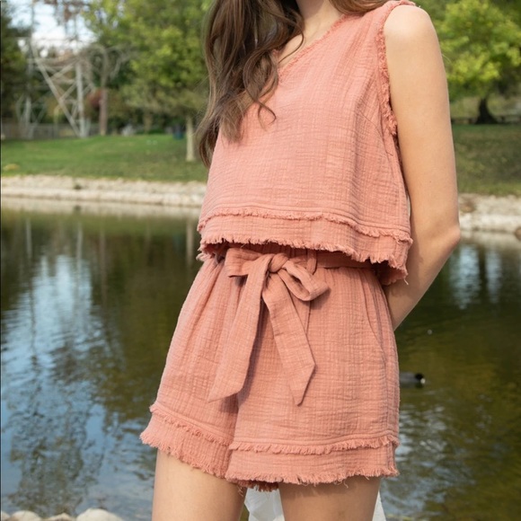 NWT Frayed detail cotton textured gauze top & High Waisted shorts set - Picture 2 of 9